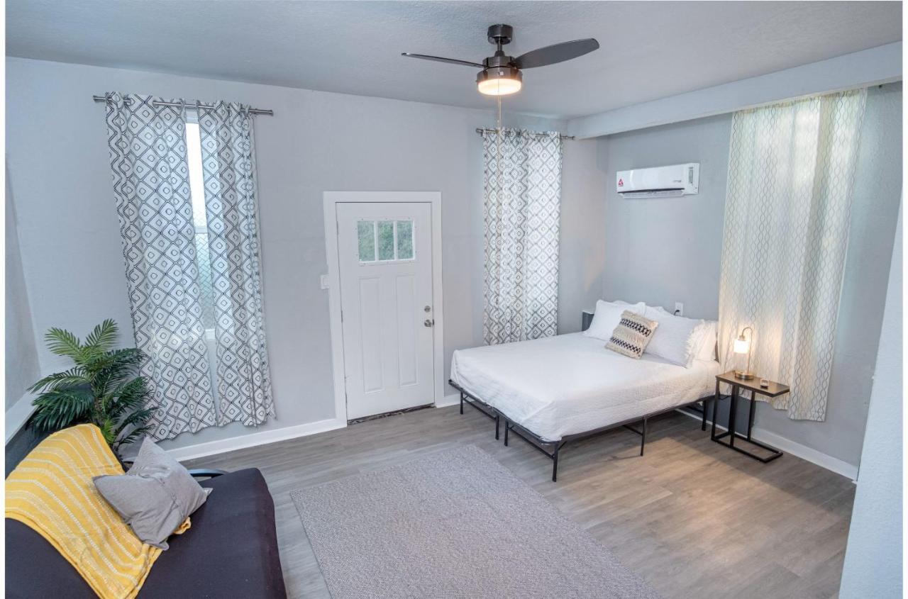 Stylish 4 Br2Ba Renovated Home Near Downtown 圣安东尼奥 外观 照片